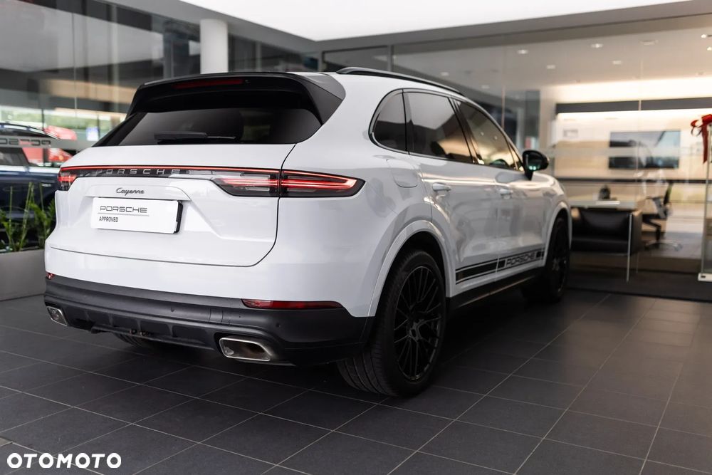 Porsche Cayenne Standard - 3