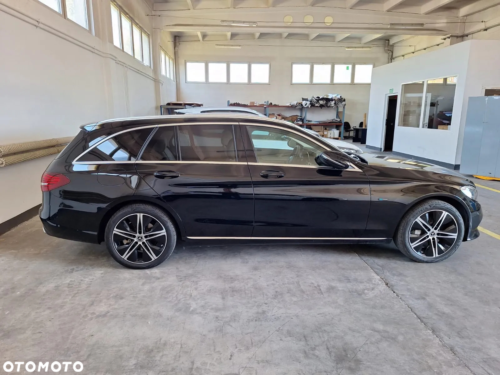 Mercedes-Benz Klasa C 300 e T 9G-TRONIC Avantgarde - 18
