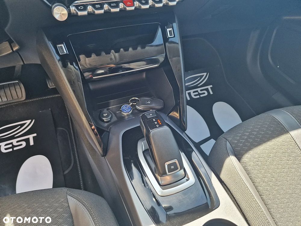 Peugeot 2008 1.2 PureTech Active Pack S&S EAT8 - 18
