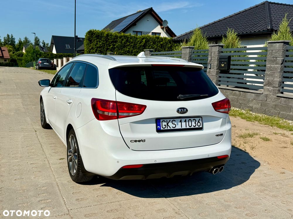 Kia Ceed 1.6 CRDi 136 ISG GT Line - 28