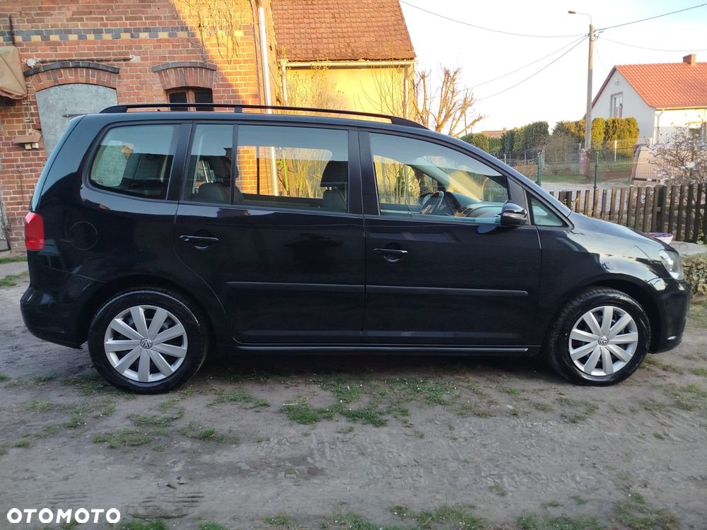 Volkswagen Touran - 9