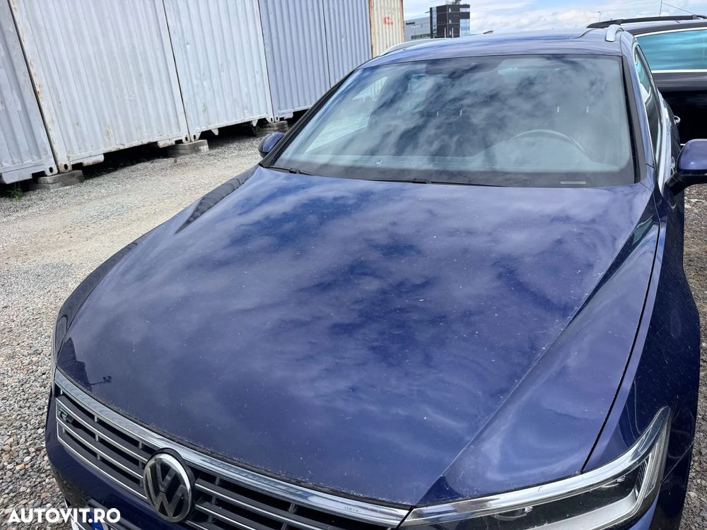 Volkswagen Passat 1.6 TDI SCR DSG Conceptline - 40