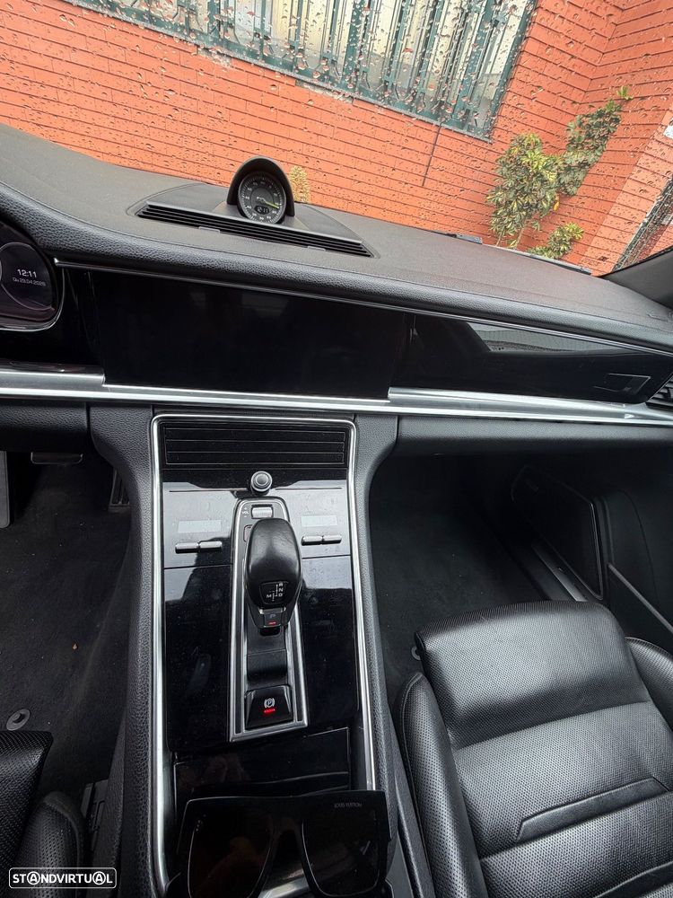 Porsche Panamera Sport Turismo 4 E-Hybrid - 8
