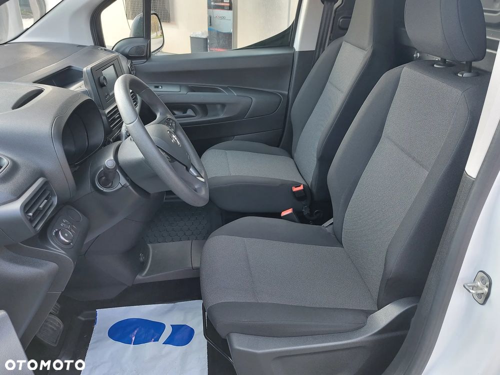 Opel Combo-E Cargo XL - 10