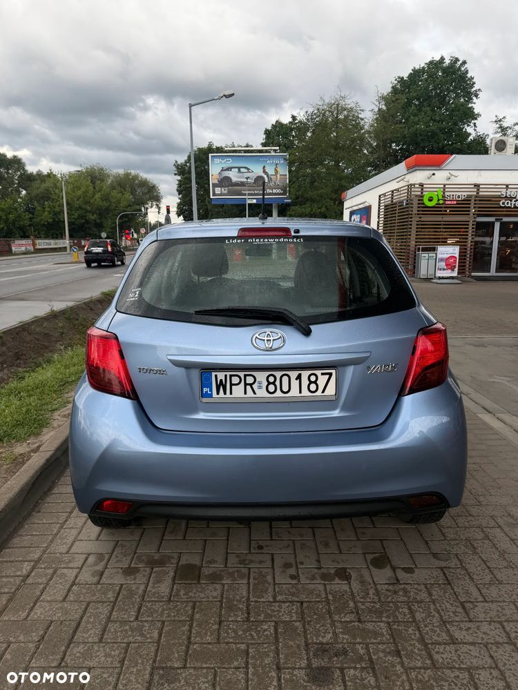 Toyota Yaris 1.33 Premium - 3