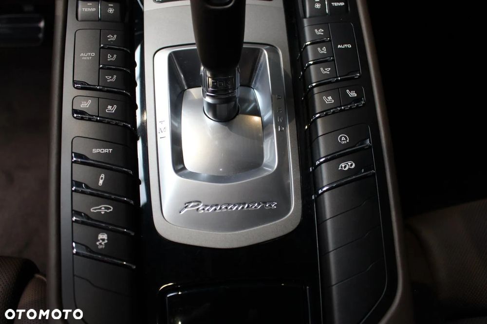 Porsche Panamera - 13
