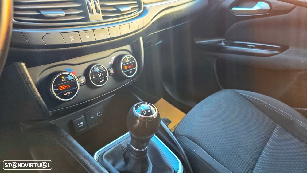 Fiat Tipo Station Wagon 1.3 M-Jet Lounge - 18