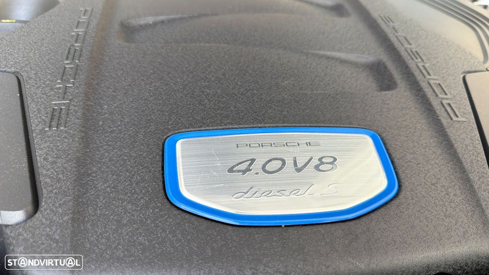 Porsche Panamera 4 S - 33