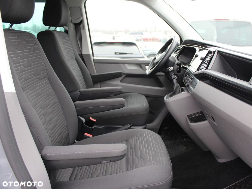Volkswagen Caravelle - 20