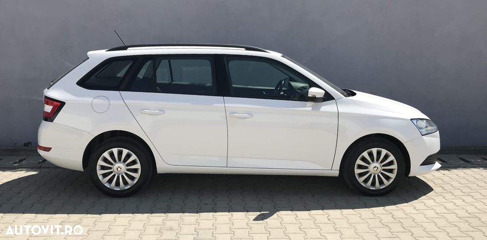 Skoda Fabia 1.0 TSI Ambition - 10