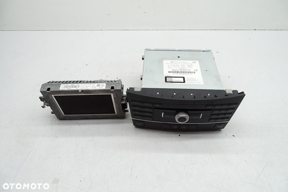Mercedes E Klasa W212 Radio monitor 2129003908  2129018102  2129026501 - 4