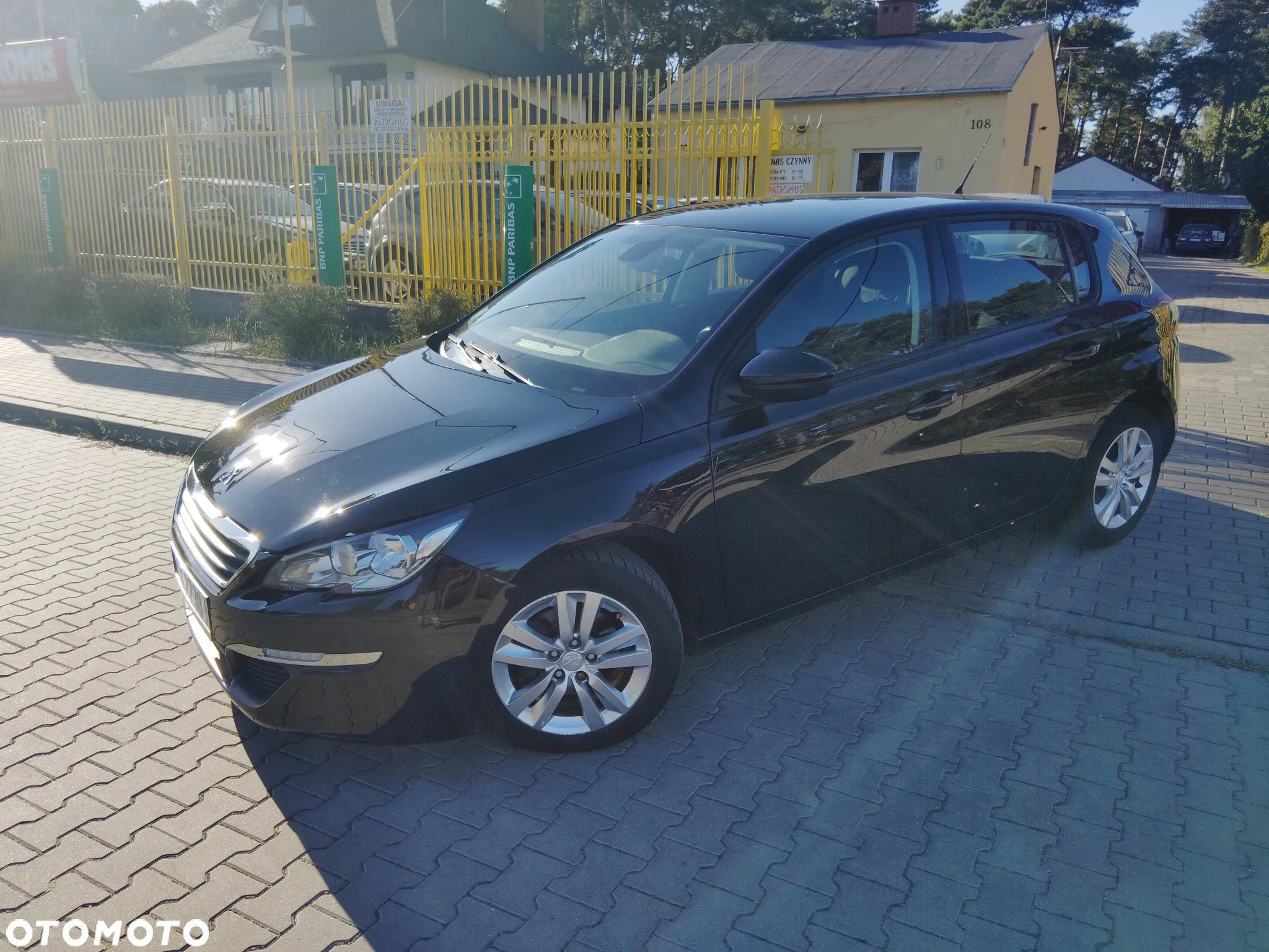 Peugeot 308 125 THP Allure - 8