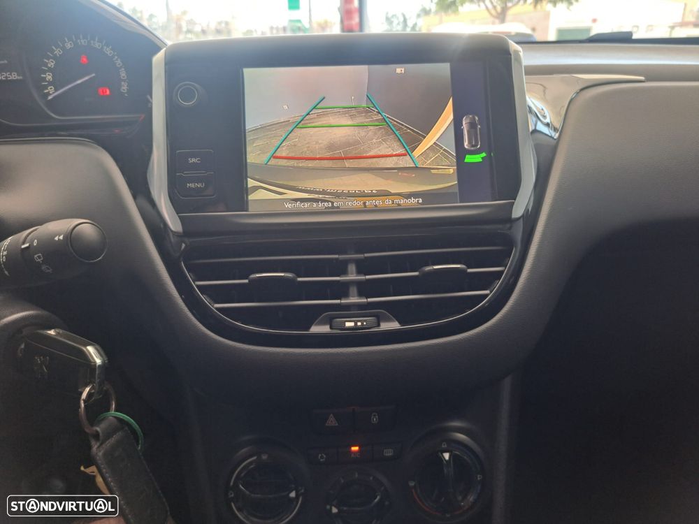 Peugeot 208 1.2 VTi Active - 4
