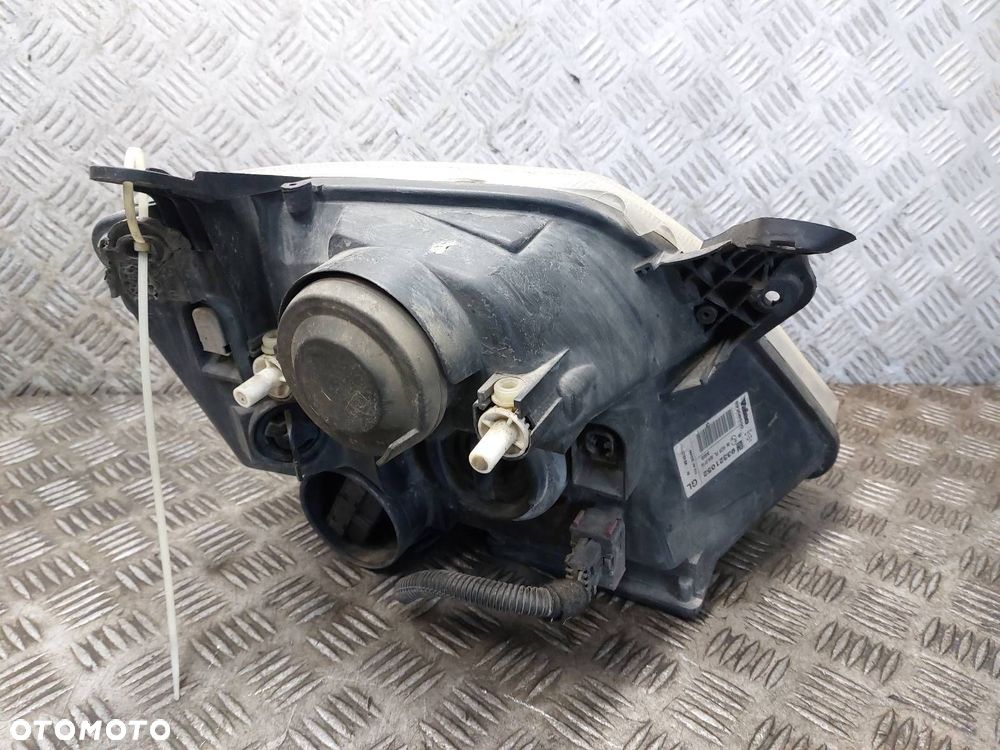 LAMPA LEWY PRZÓD OPEL MERIVA A 93321052 - 4