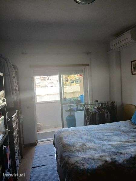 Vende-se T3 no Fogueteiro - Grande imagem: 3/7