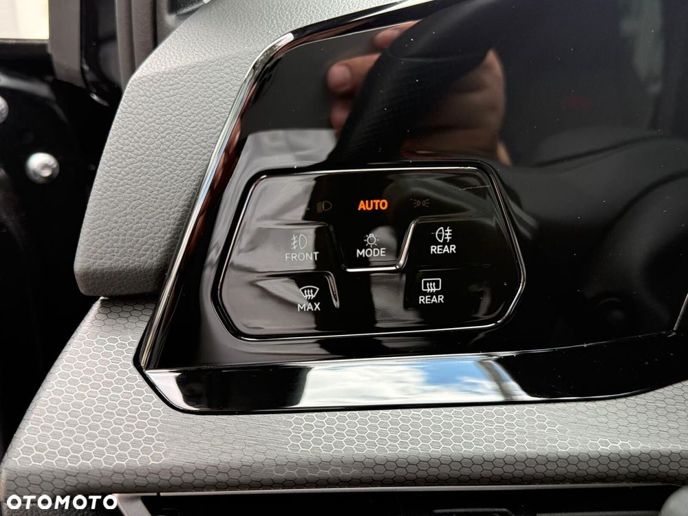 Volkswagen Golf - 19