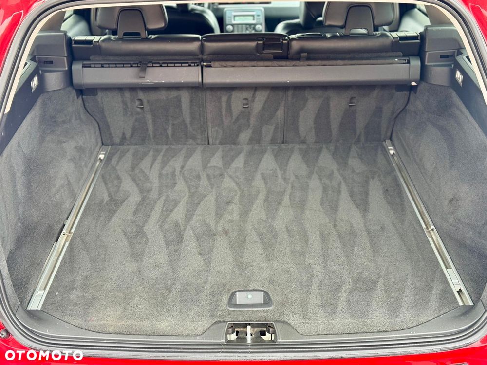 Volvo V70 2.5T R-Design Summum - 12