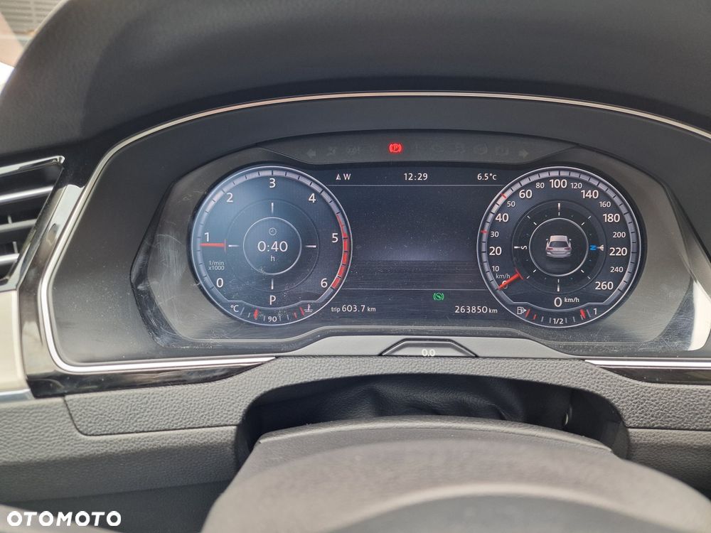 Volkswagen Passat Variant 2.0 TDI Bi-Turbo BMT 4Mot Highline DSG - 18