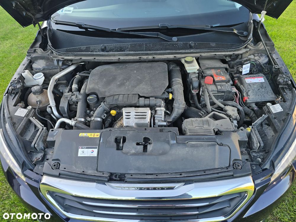 Peugeot 308 1.2 PureTech Allure S&S - 2
