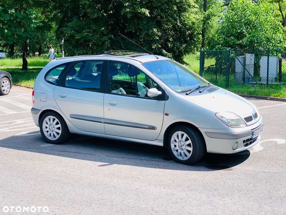 Renault Scenic - 2