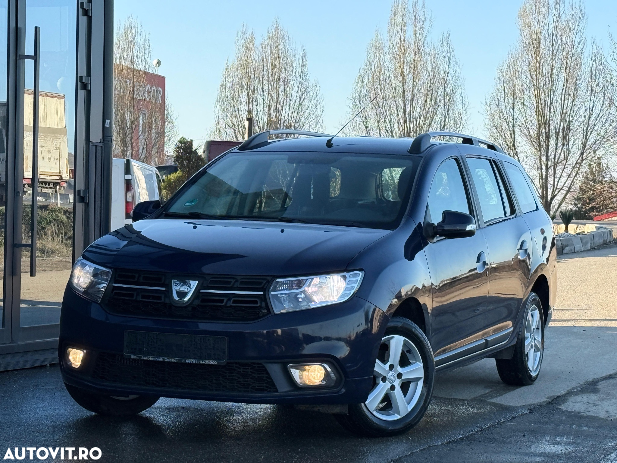 Dacia Logan 0.9 90CP Laureate - 14