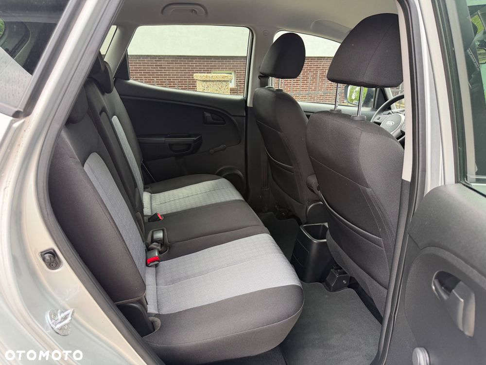 Kia Venga 1.6 CRDi 128 ISG Vision - 12