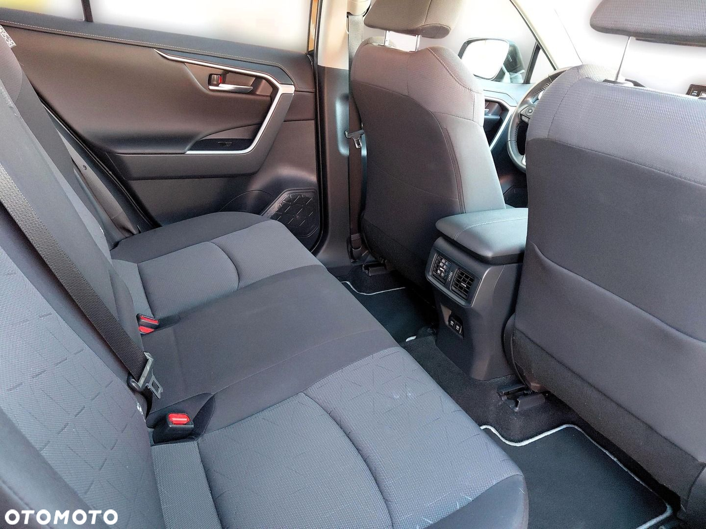 Toyota RAV4 2.5 Hybrid Comfort 4x4 - 19