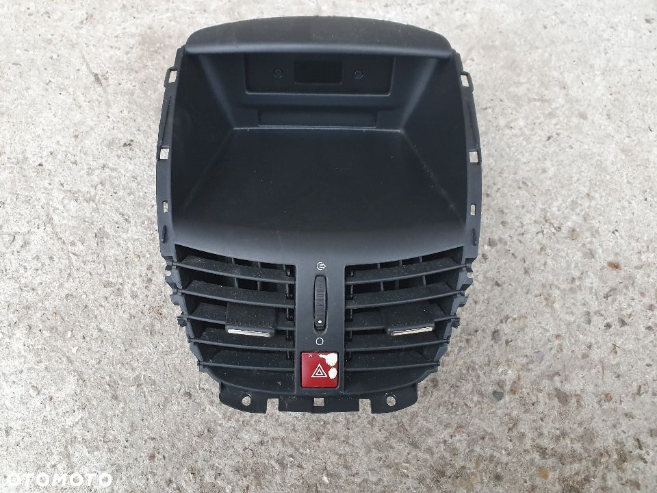 KRATKA NAWIEW PEUGEOT 207 SW 2007r - 2