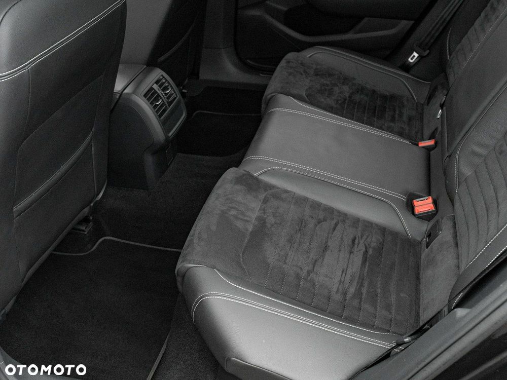 Volkswagen Passat 2.0 TDI Elegance DSG - 25