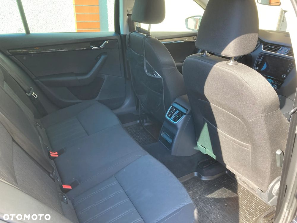 Skoda Octavia 1.4 TSI Ambition - 7