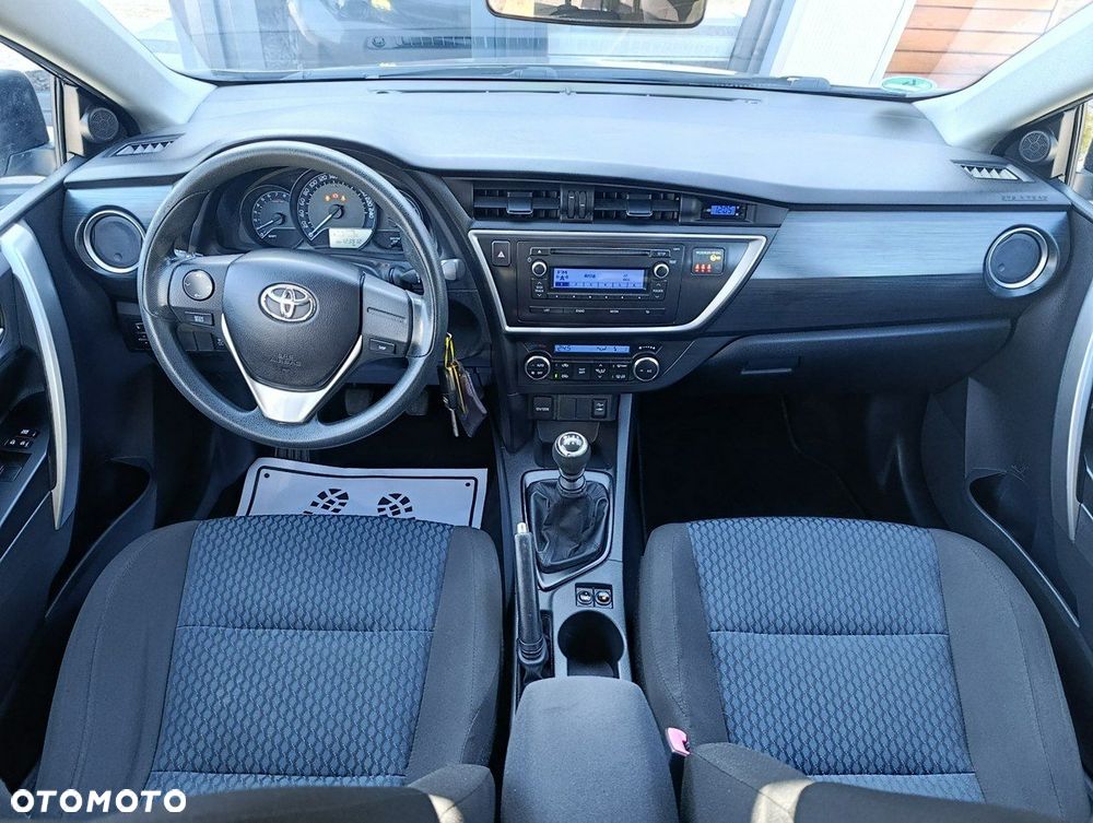 Toyota Auris - 7