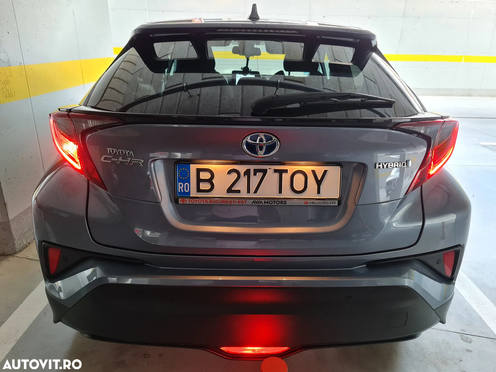 Toyota C-HR 1.8 HSD 4x2 CVT C-ult - 16
