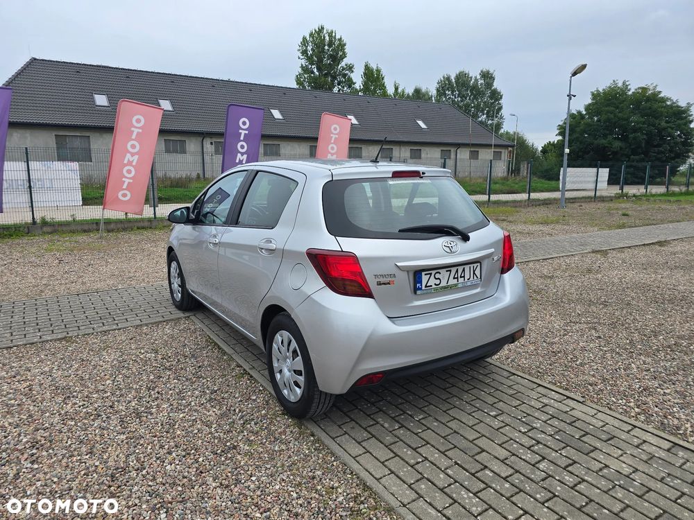 Toyota Yaris 1.33 Premium EU6 - 8