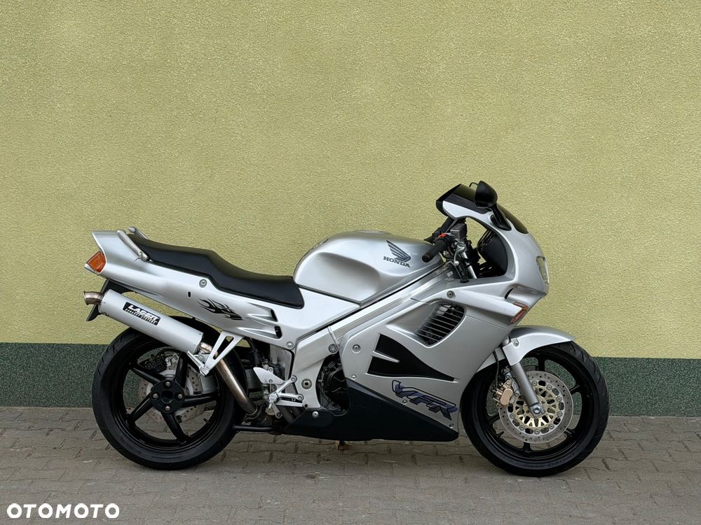 Honda VFR - 7