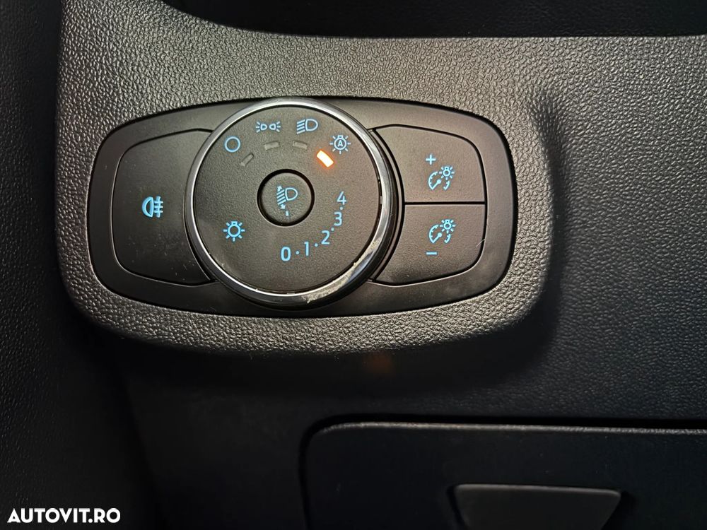 Ford Fiesta 1.1 Trend Connected - 19