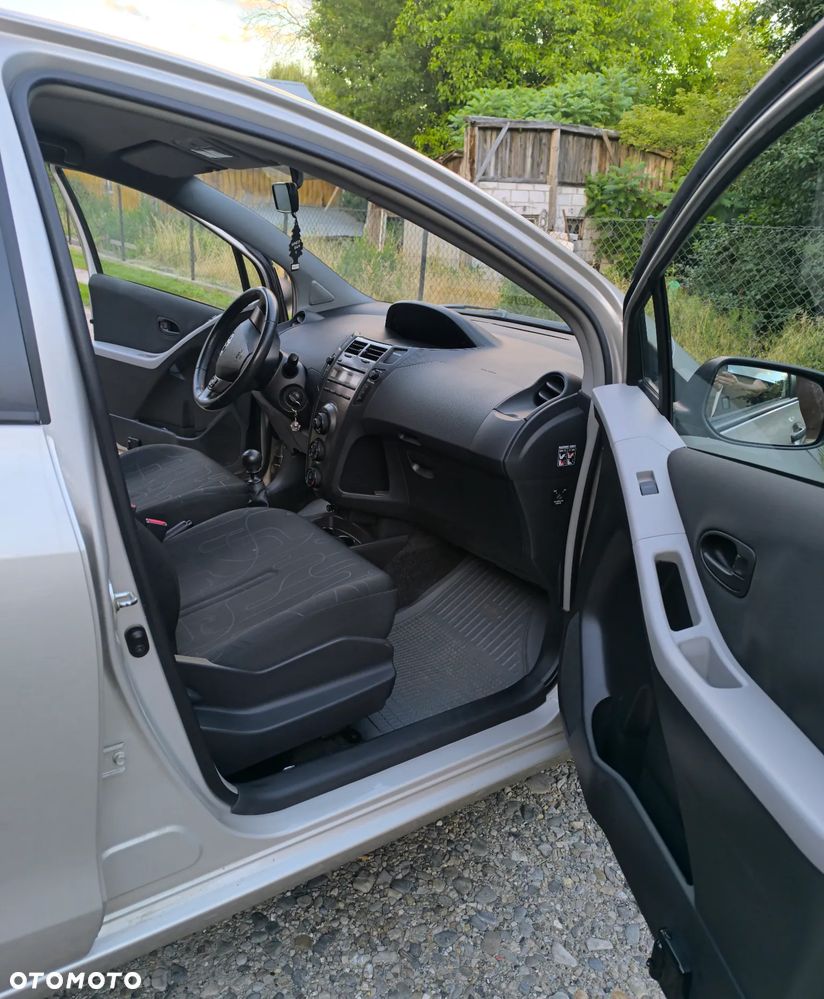 Toyota Yaris - 9