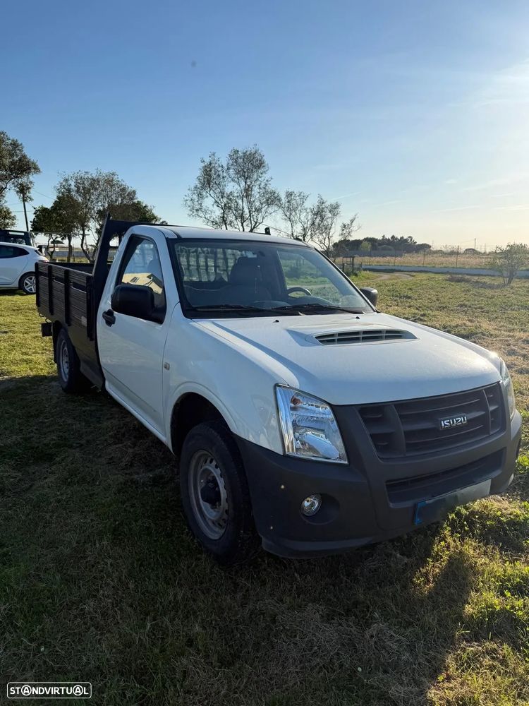 Isuzu D-Max 2.5 DTi CL 2WD L4 CM - 1