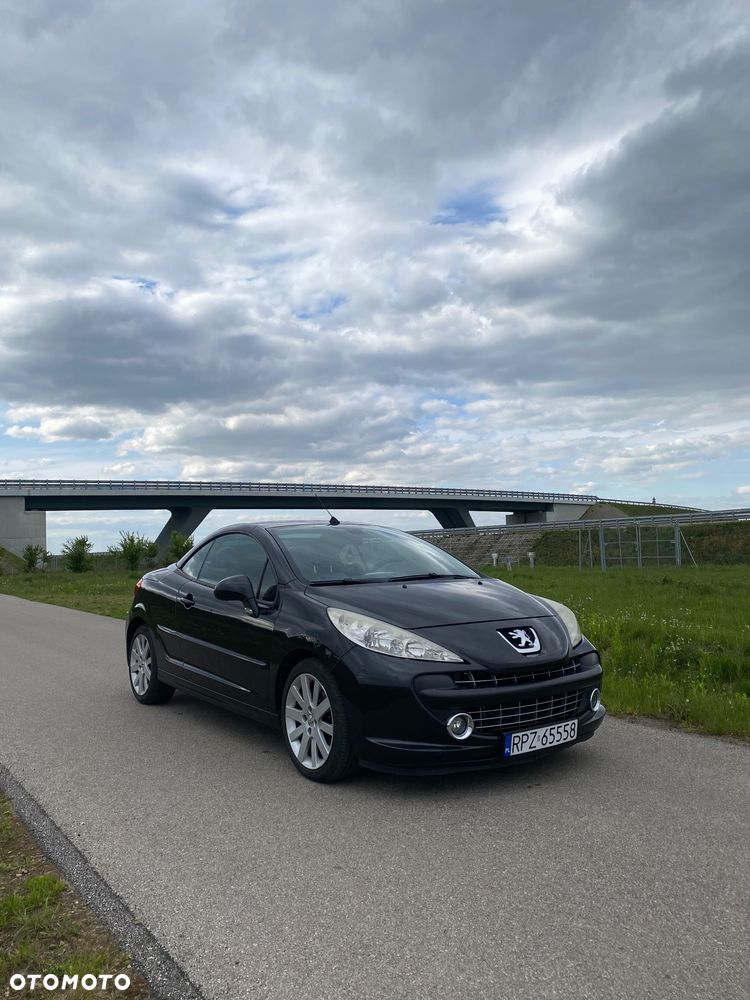 Peugeot 207 CC - 1