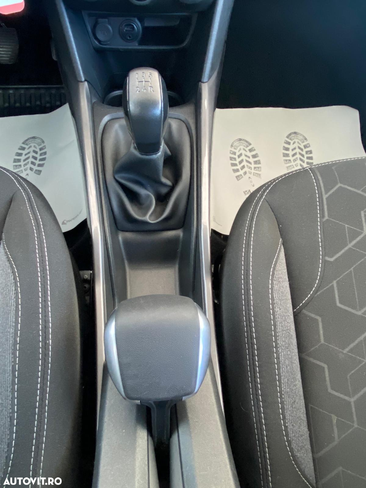 Peugeot 2008 1.2 PureTech Turbo Allure - 23