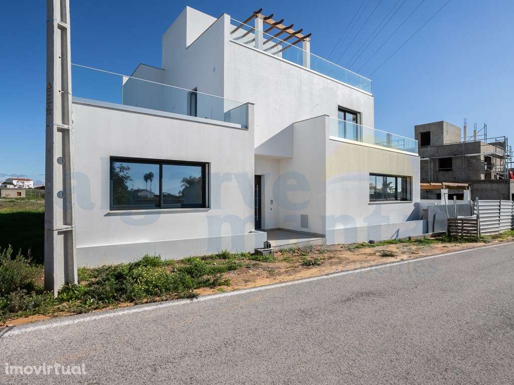 Moradia T3 Nova com Piscina e Vista Mar - Altura, Castro Marim, Alg... - Grande imagem: 2/38