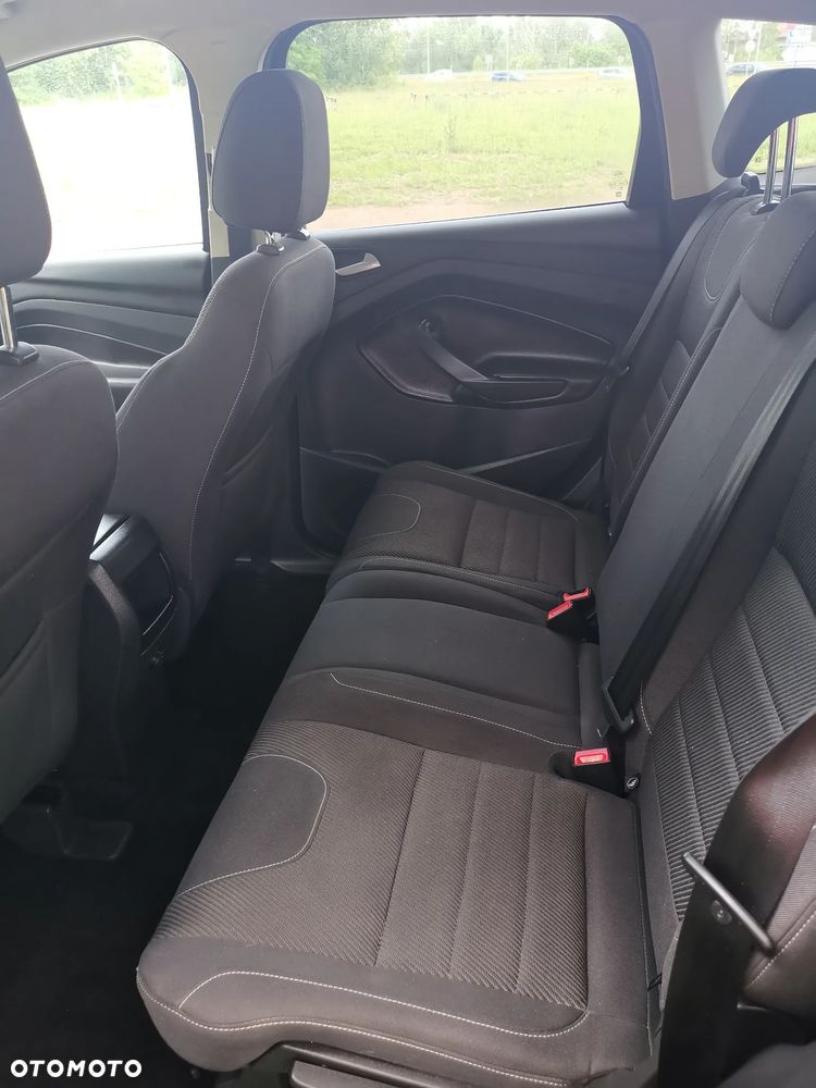 Ford Kuga - 24