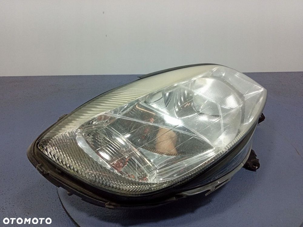 OPEL ZAFIRA A REFLEKTOR PRAWY LAMPA EU 90582022 - 2