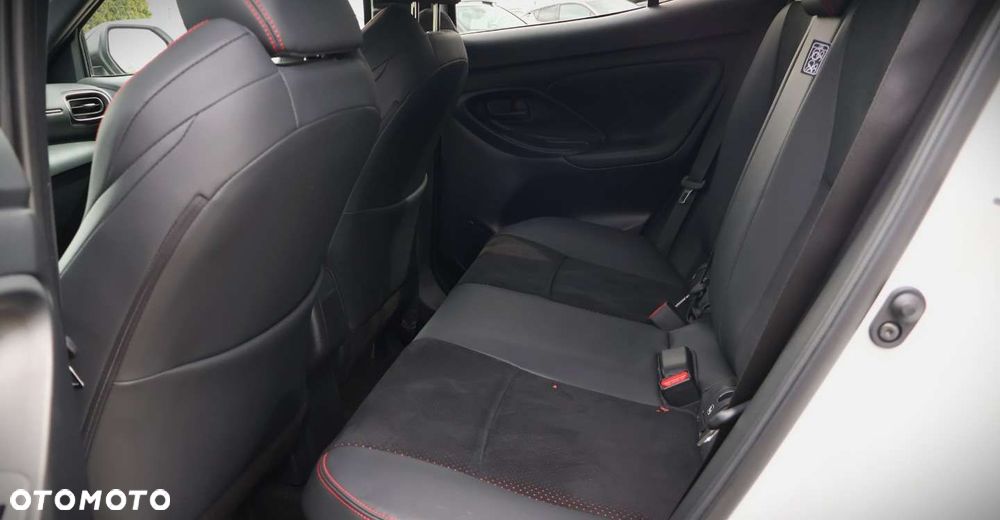 Toyota Yaris Cross - 17