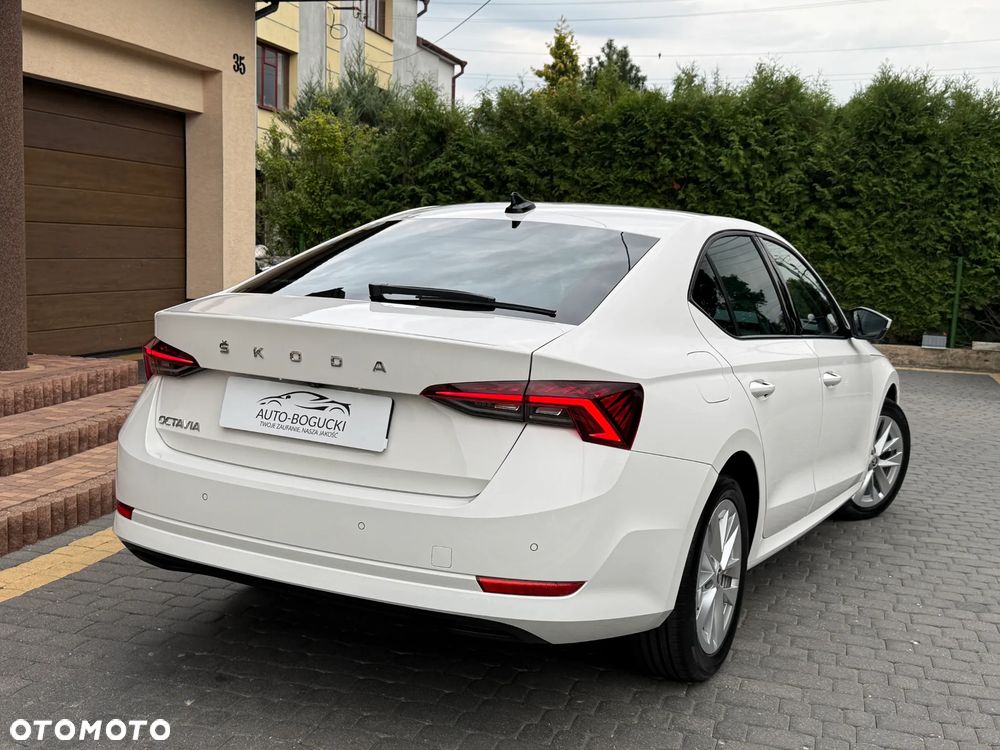 Skoda Octavia 2.0 TDI Ambition DSG - 17