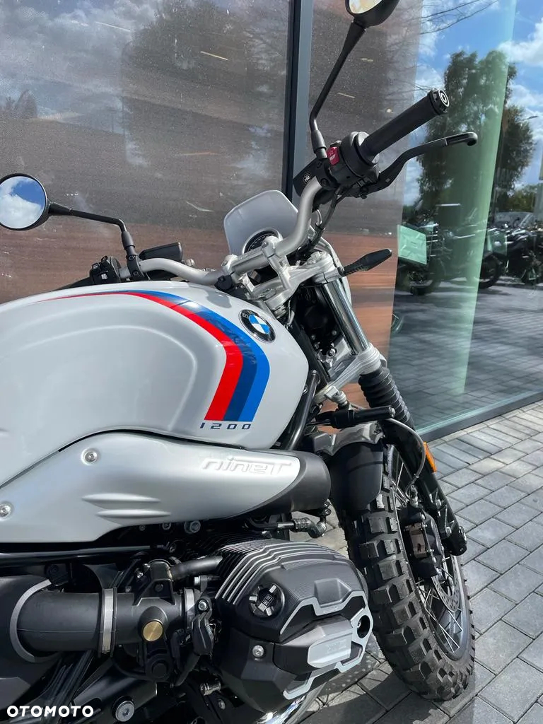 BMW R - 8