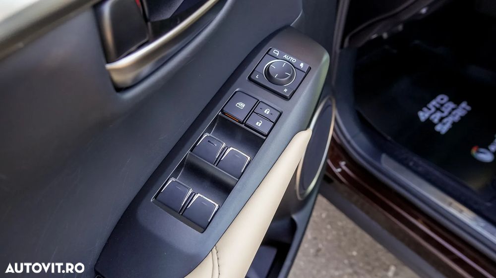 Lexus Seria NX 300h Executive Line - 26