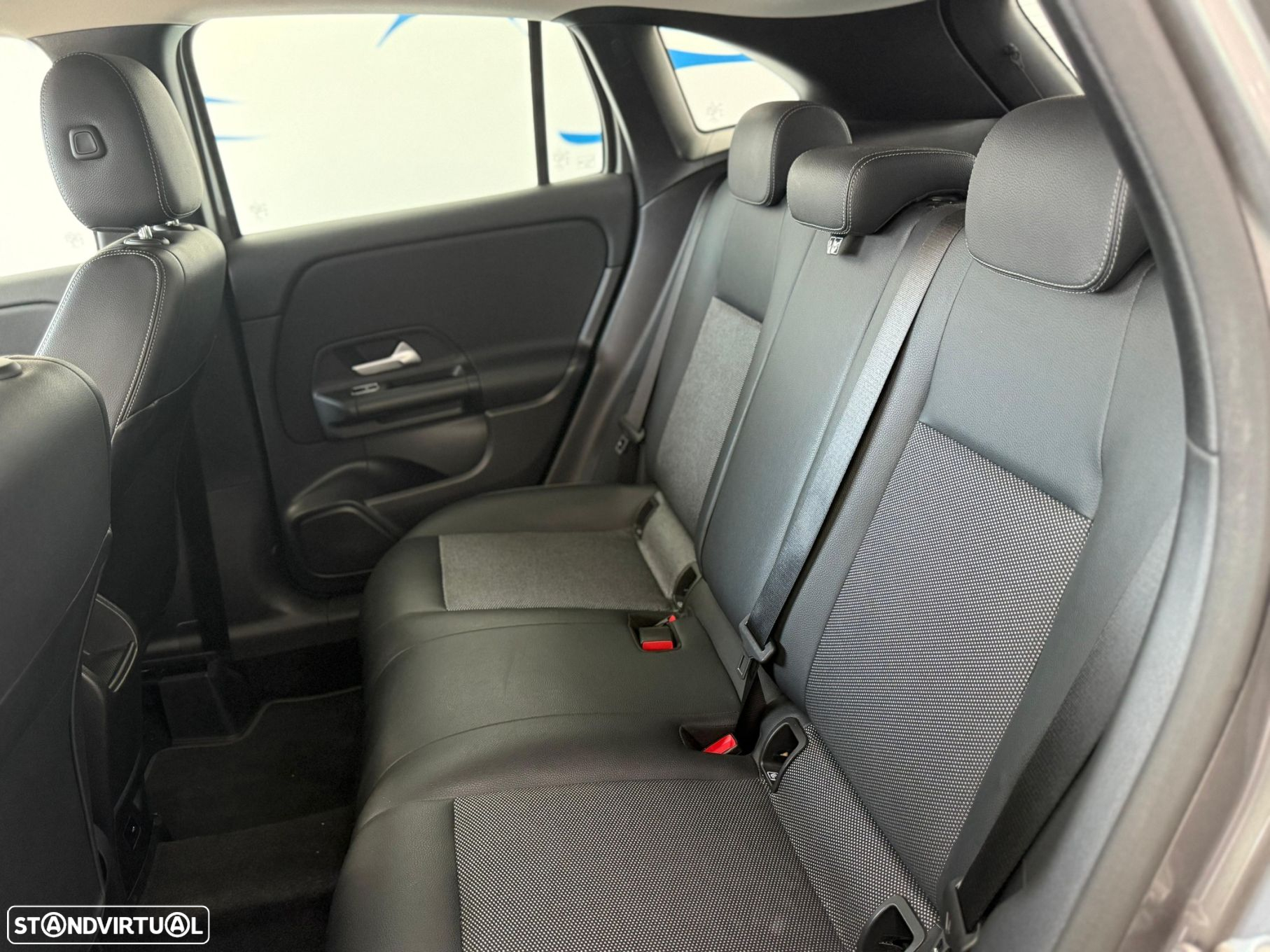 Mercedes-Benz GLA 180 d Style - 5