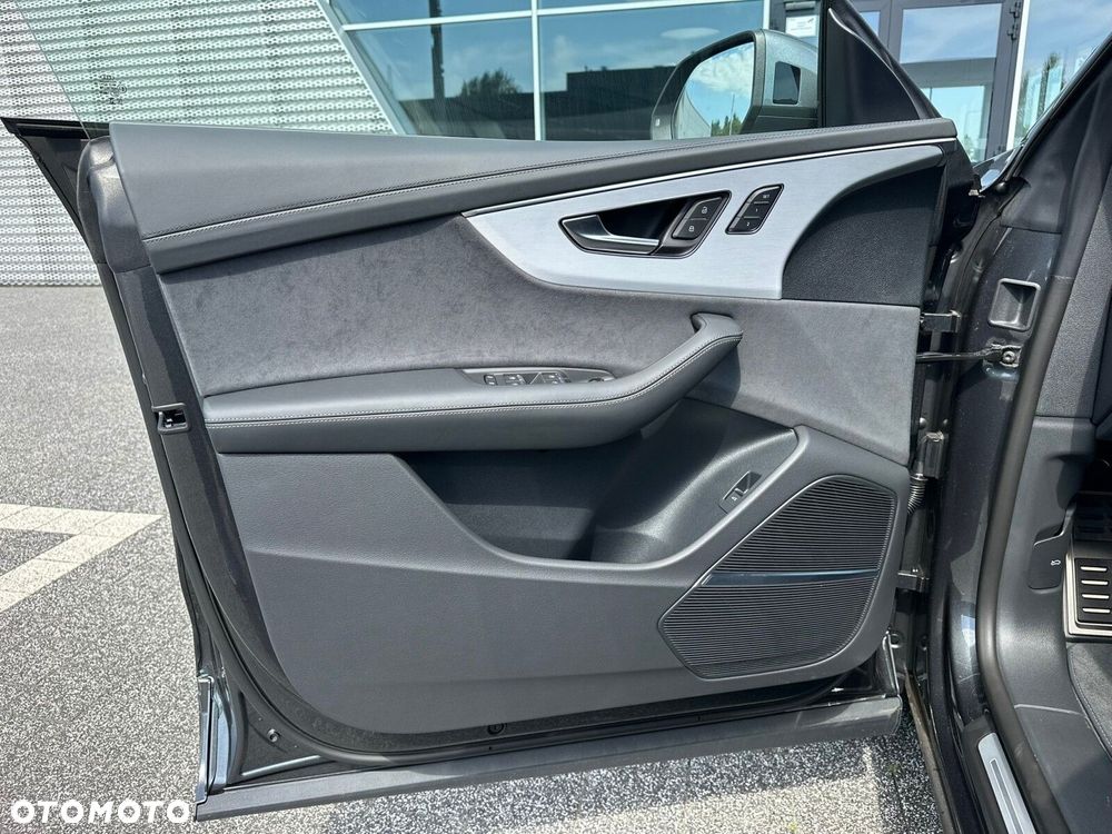 Audi Q8 - 13