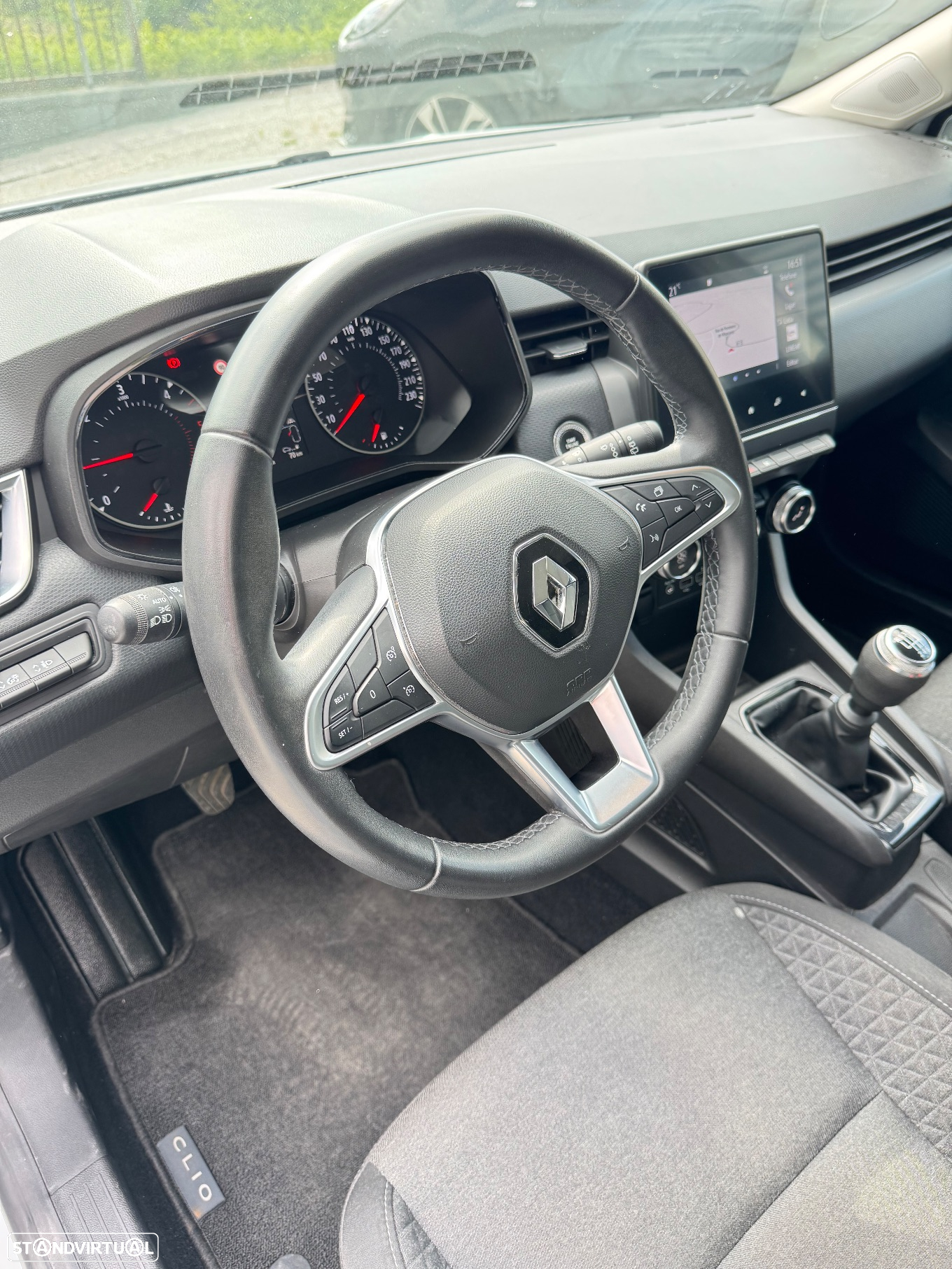 Renault Clio TCe 90 BUSINESS EDITION - 19