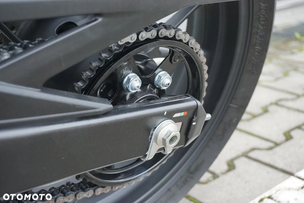 Honda CB - 11